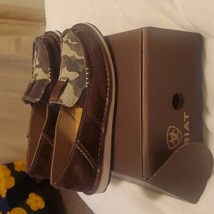 Ariat Camo Cruisers